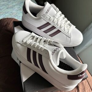 NWT Adidas shoes tennis sneakers